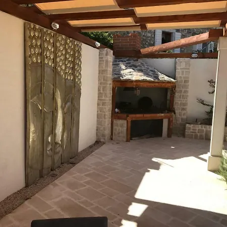 Olife Milna Holiday home