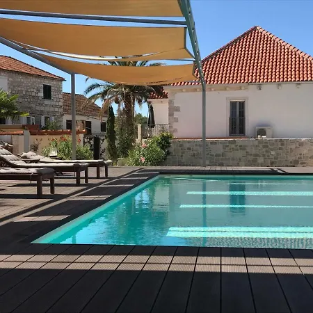Holiday home Olife Milna *